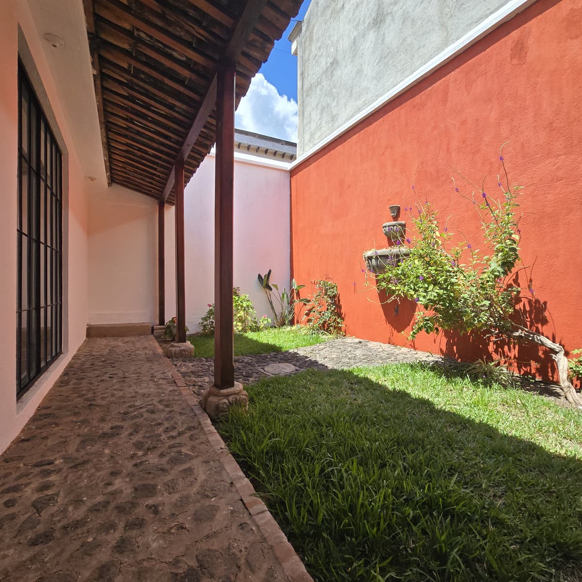 citymax antigua vende propiedad en san pedro las huerta - foto 1