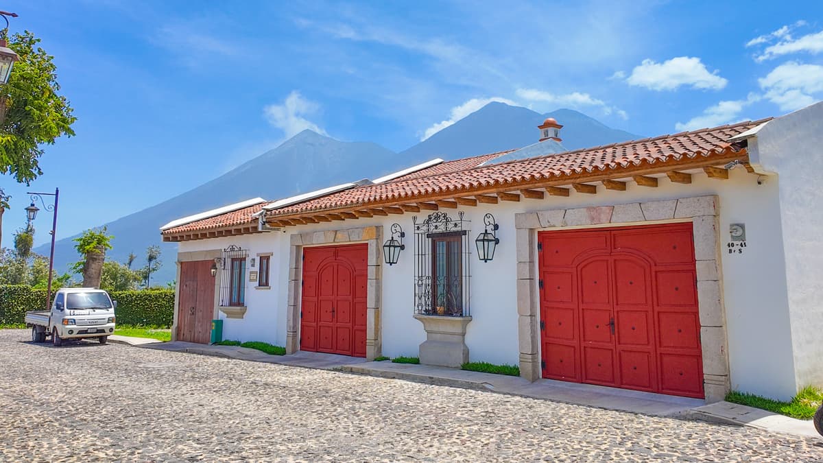 Casa en venta cerca de Antigua Guatemala - foto 1