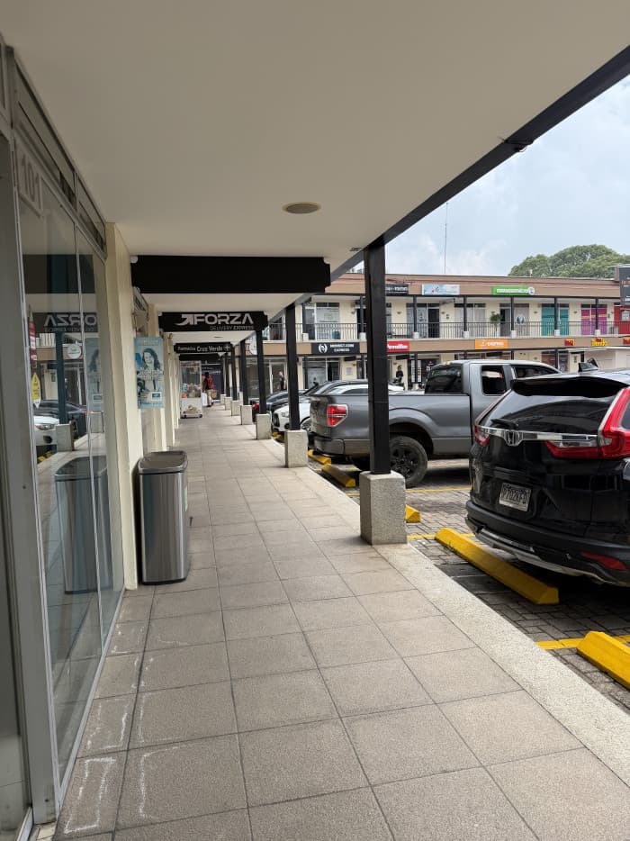 LOCAL COMERCIAL EN RENTA EN SAN LUCAS - foto 1