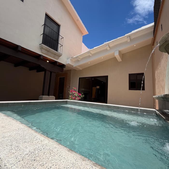 En venta casa en Antigua Guatemala - foto 1
