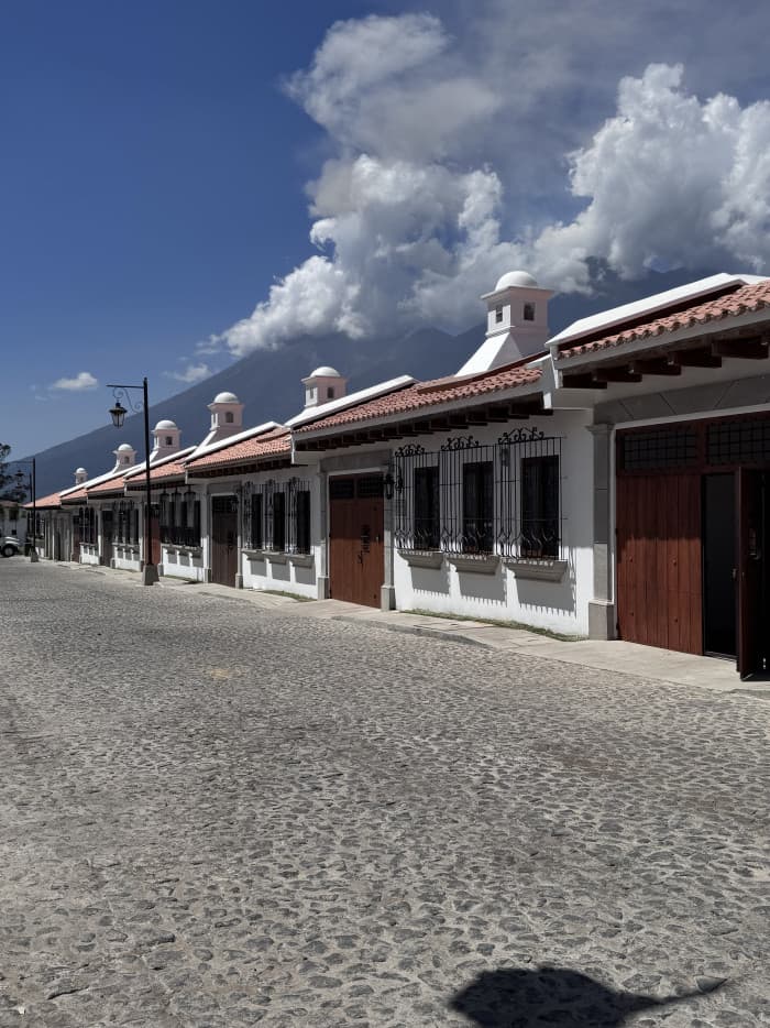 Hermosa Casa En Venta en Franciscanos Antigua Guatemala - foto 1