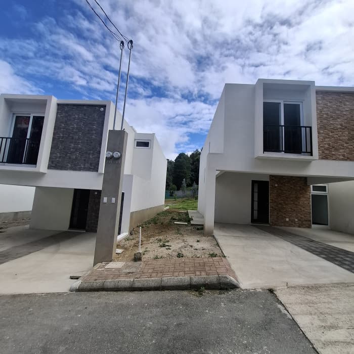 Casa en venta en Vistas Florencia cerca Antigua - foto 1