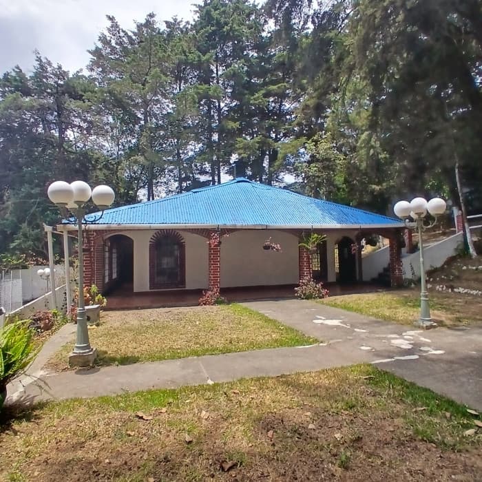 Renta casa sobre carretera Interamericana San Lucas Sac - foto 1