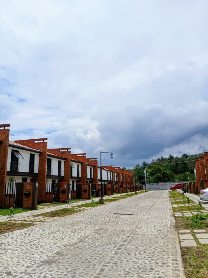  En renta Casa nueva  Senderos del Comendador 2 - foto 1