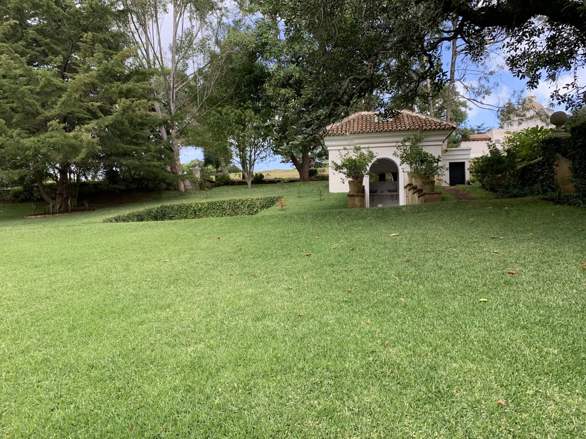Terreno en exclusivo residencial en San Mateo - foto 1