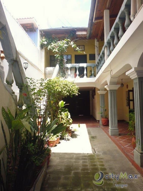 Hotel de 13 habitaciones venta en Antigua Guatemala! - foto 1