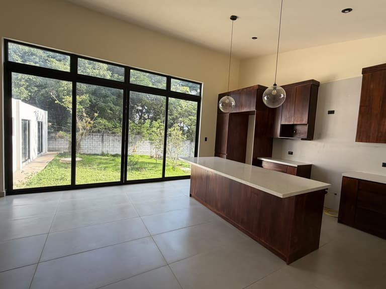 casa en venta san lucas, casa un nivel, area boscosa - foto 1