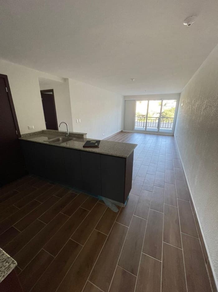 Apartamento en venta en zona 16, Senderos - foto 1