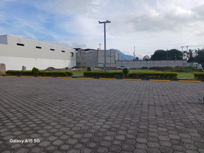 En renta Bodega por construir en Chimaltenango - foto 1