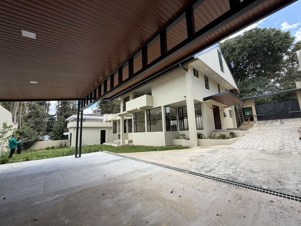 En VENTA casa en San Lucas Sacatepequez en Residencial - foto 3