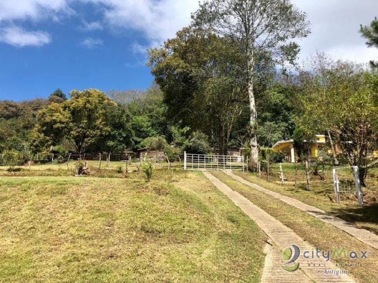 En venta Granja en La Cumbre, San Pedro Sacatepéquez - foto 2