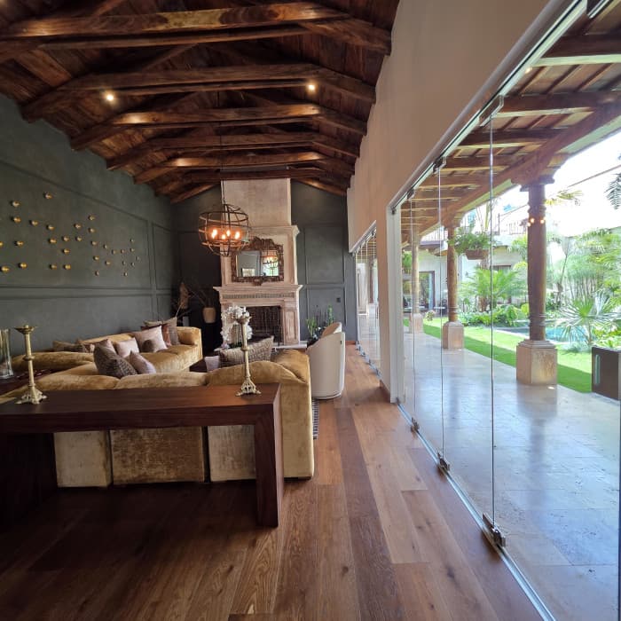 En venta exclusiva y amplia casa en Antigua Guatemala - foto 2