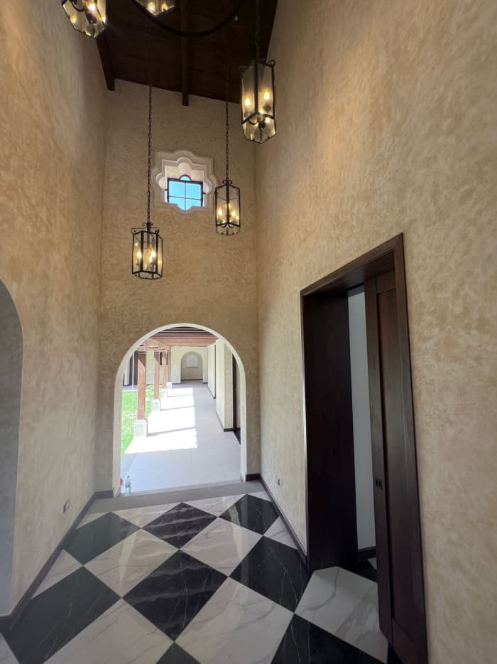 Amplia casa en venta en Condado del Obispo - foto 2