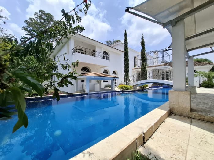Exclusiva Casa en Venta Cayala Zona 16 - foto 2