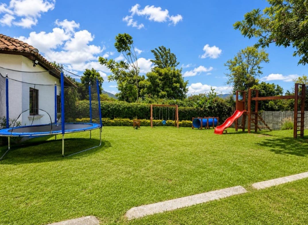 CASA EN RENTA AMUEBLADA | SAN MIGUEL ESCOBAR - foto 2