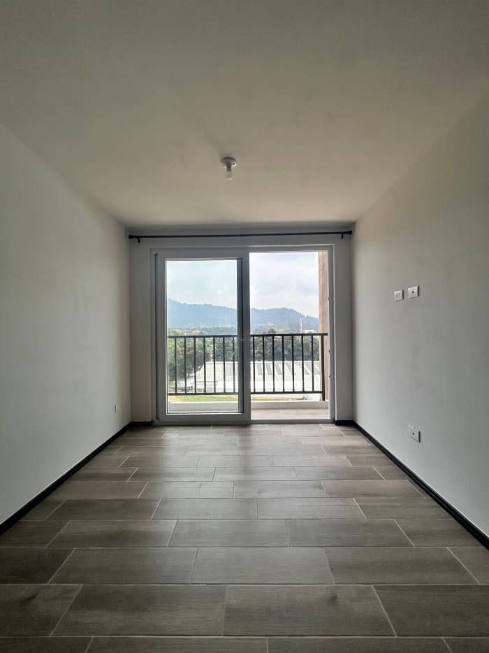 SE RENTA APARTAMENTO EN SANTO TOMAS MILPAS ALTAS - foto 2