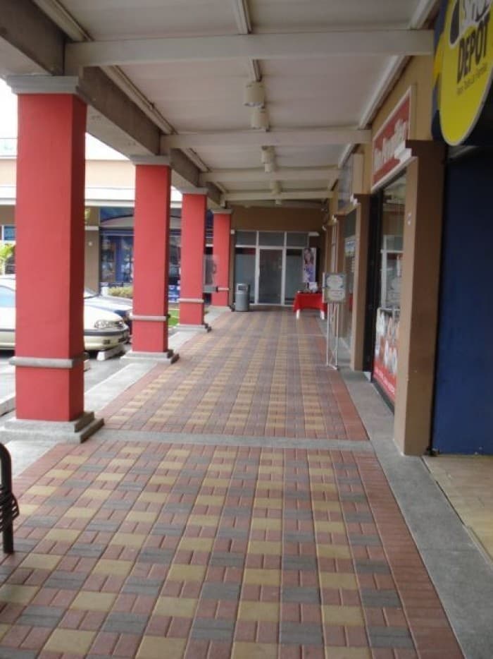 Se renta local en centro comercial en Villa Nueva  - foto 4