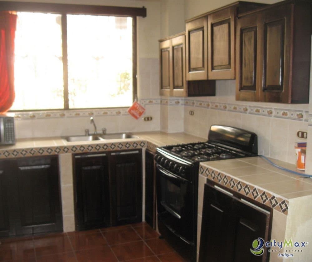 CASA EN CONDOMINIO SAN LUCAS SACATEPÉQUEZ - foto 2