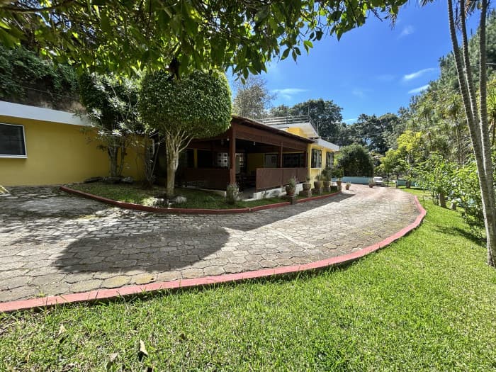 Casa en Venta en San Lucas con Amplio Jardín Privado - foto 3