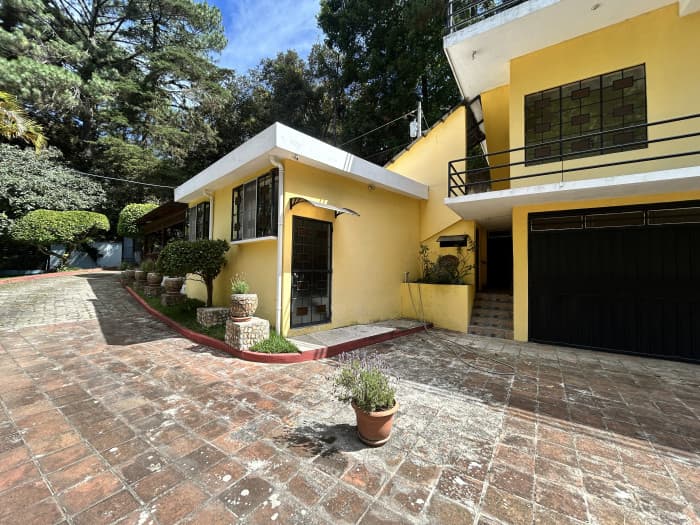 Casa en Venta en San Lucas con Amplio Jardín Privado - foto 2