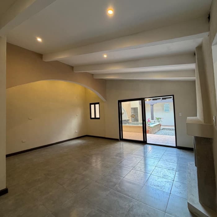 En venta casa en Antigua Guatemala - foto 4
