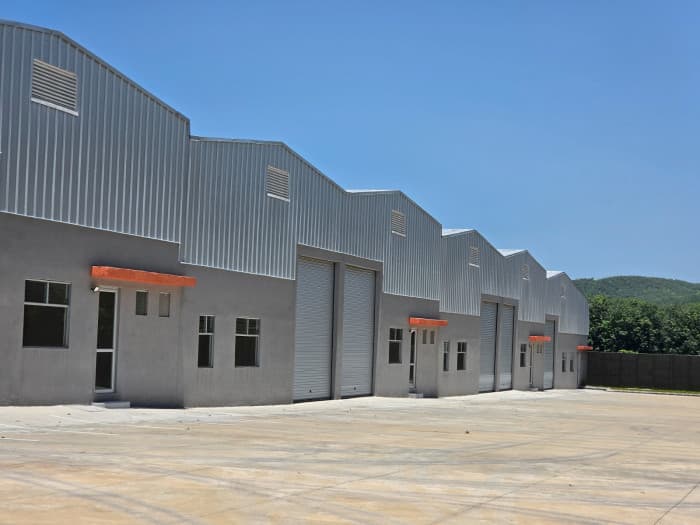 Se renta/ Vende amplia bodega en Cocales - foto 3
