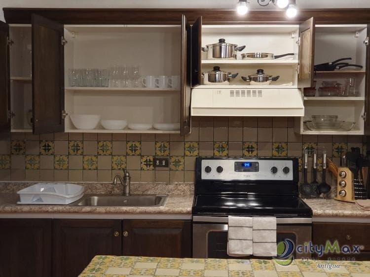 Se renta apartamento amueblado en el casco de Antigua G - foto 3