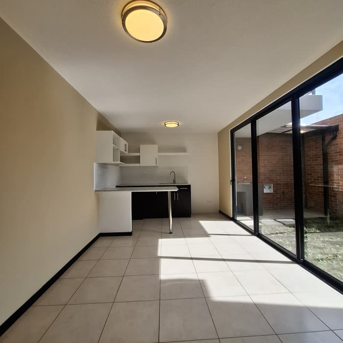 Casa en renta en residencial Senderos del comendador 2 - foto 3