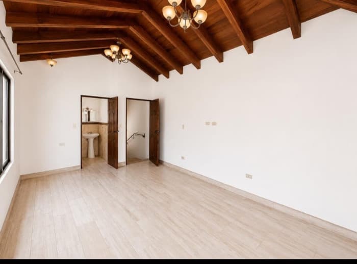 CASA EN RENTA AMUEBLADA | SAN MIGUEL ESCOBAR - foto 4