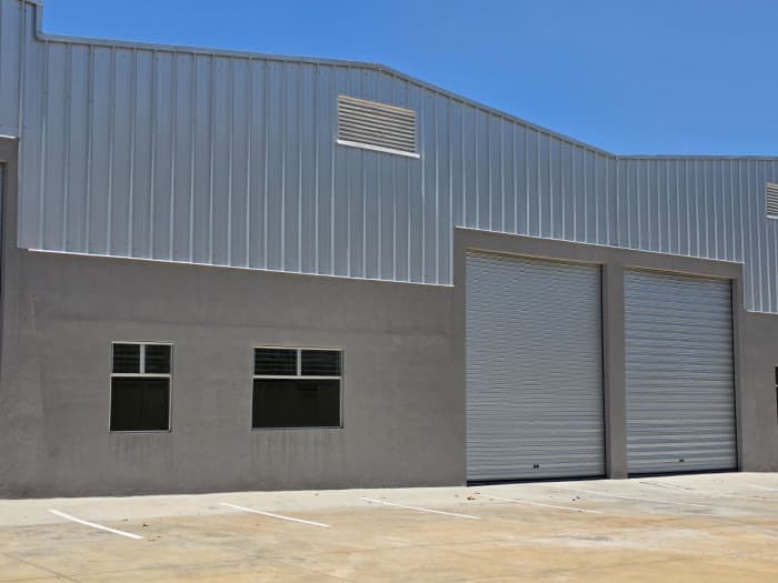Se renta/ Vende amplia bodega en Cocales - foto 2