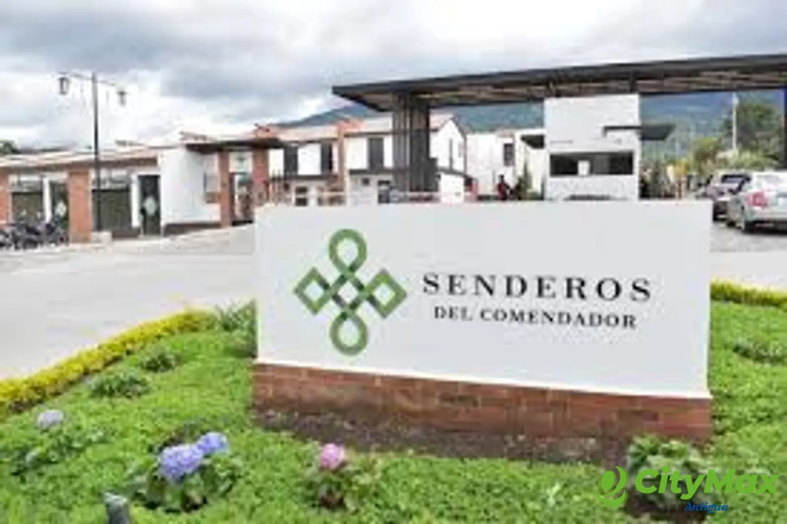 Senderos del comendador Casa en Venta Antigua Guatemala - foto 1