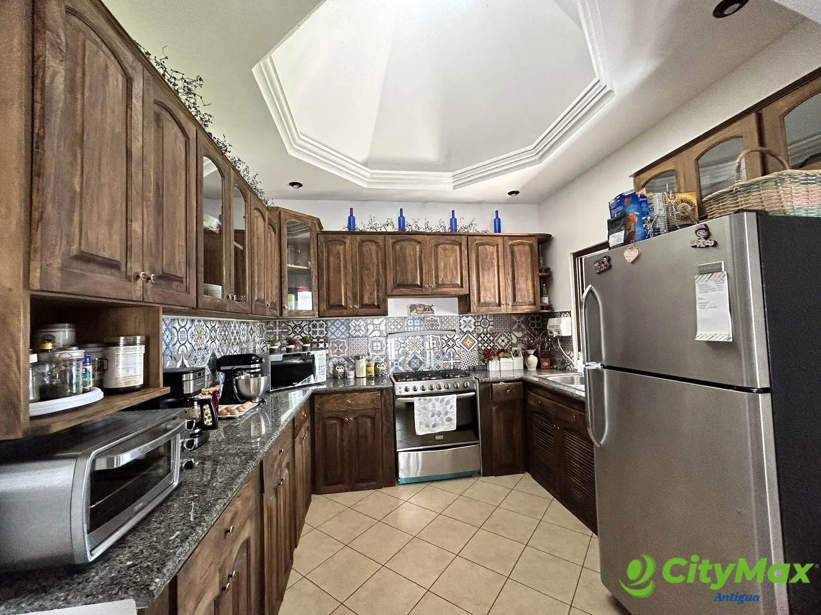 SE vende casa cercana a La Antigua Guatemala - foto 1