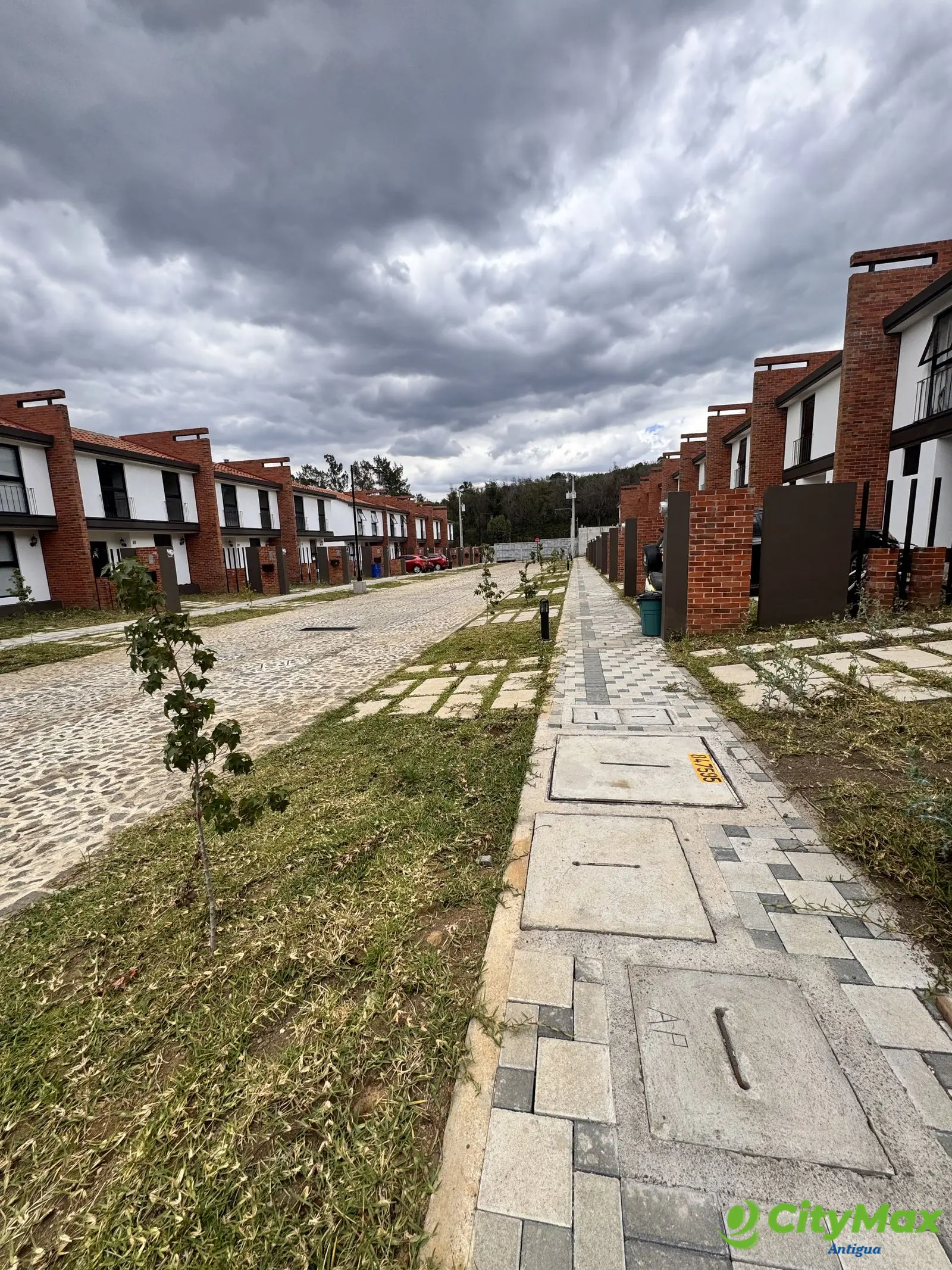 Casa en renta en residencial Senderos del comendador - foto 1