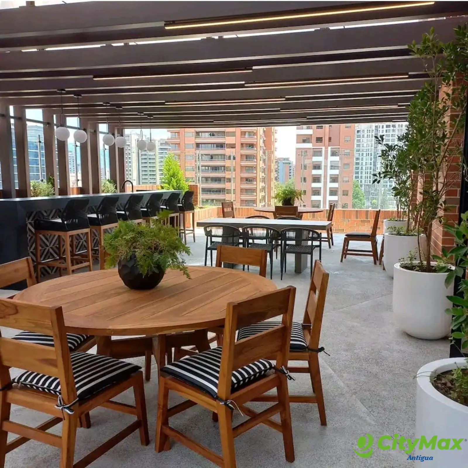 Apartamento en Venta Amueblado en Edificio en Zona 10 - citymax antigua vende apartamento en zona 10