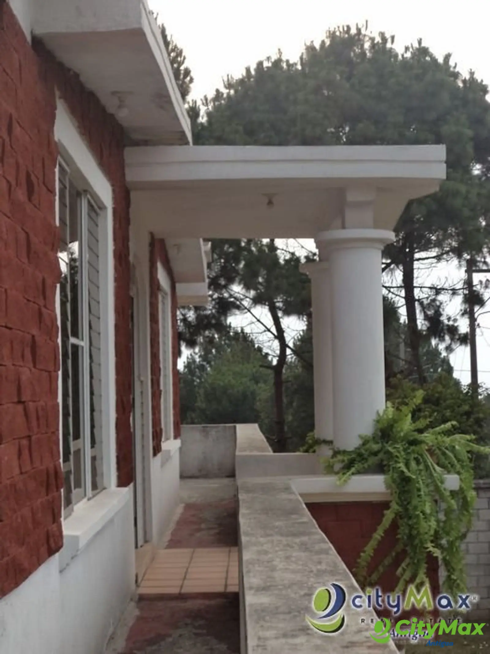 Casa amplia Venta y Renta en San Lucas Sacatepéquez - foto 1