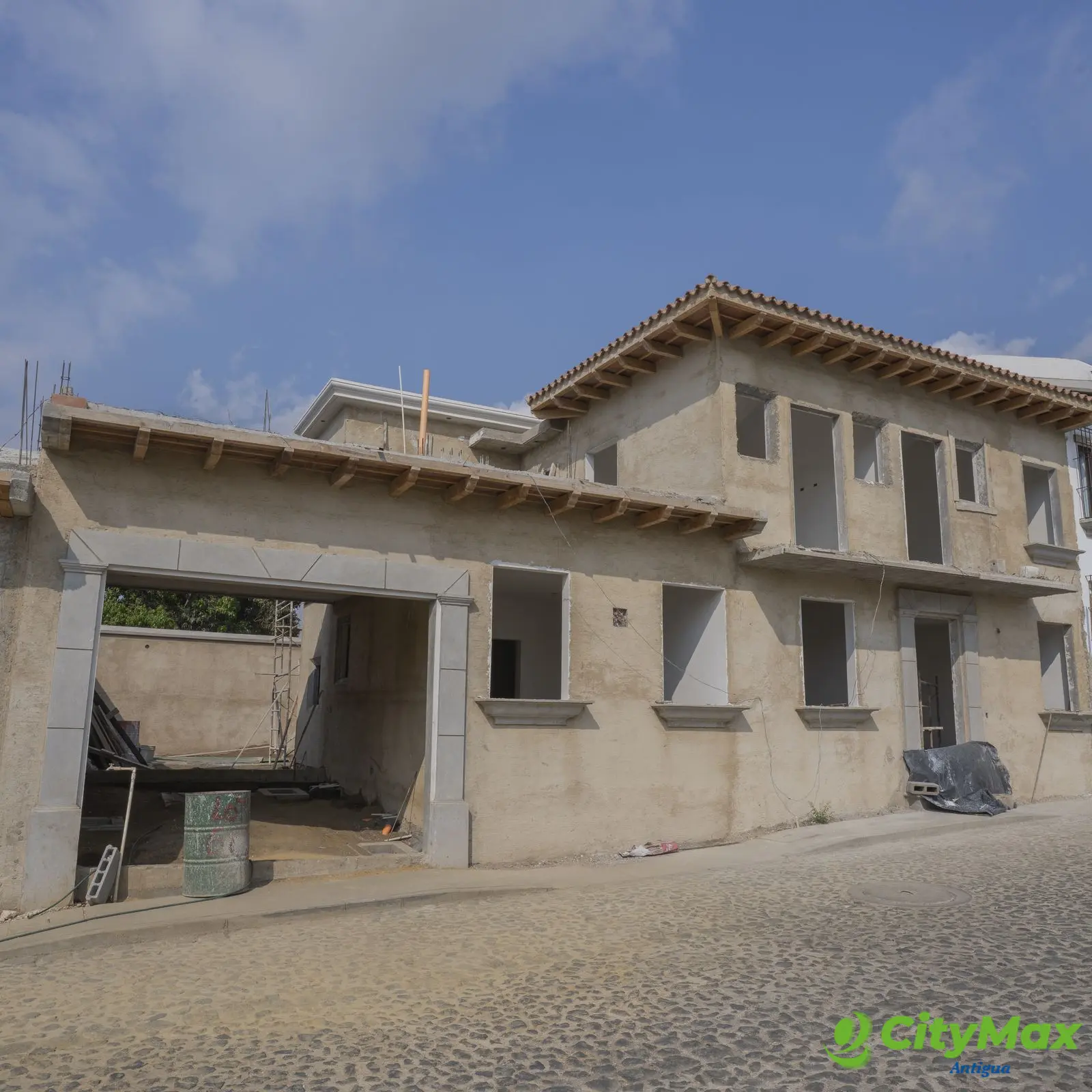 CASA EN VENTA CON PISCINA EN LOS FRANCISCANOS / ASIS B - Casa Asis en Club Residencial Los Franciscanos