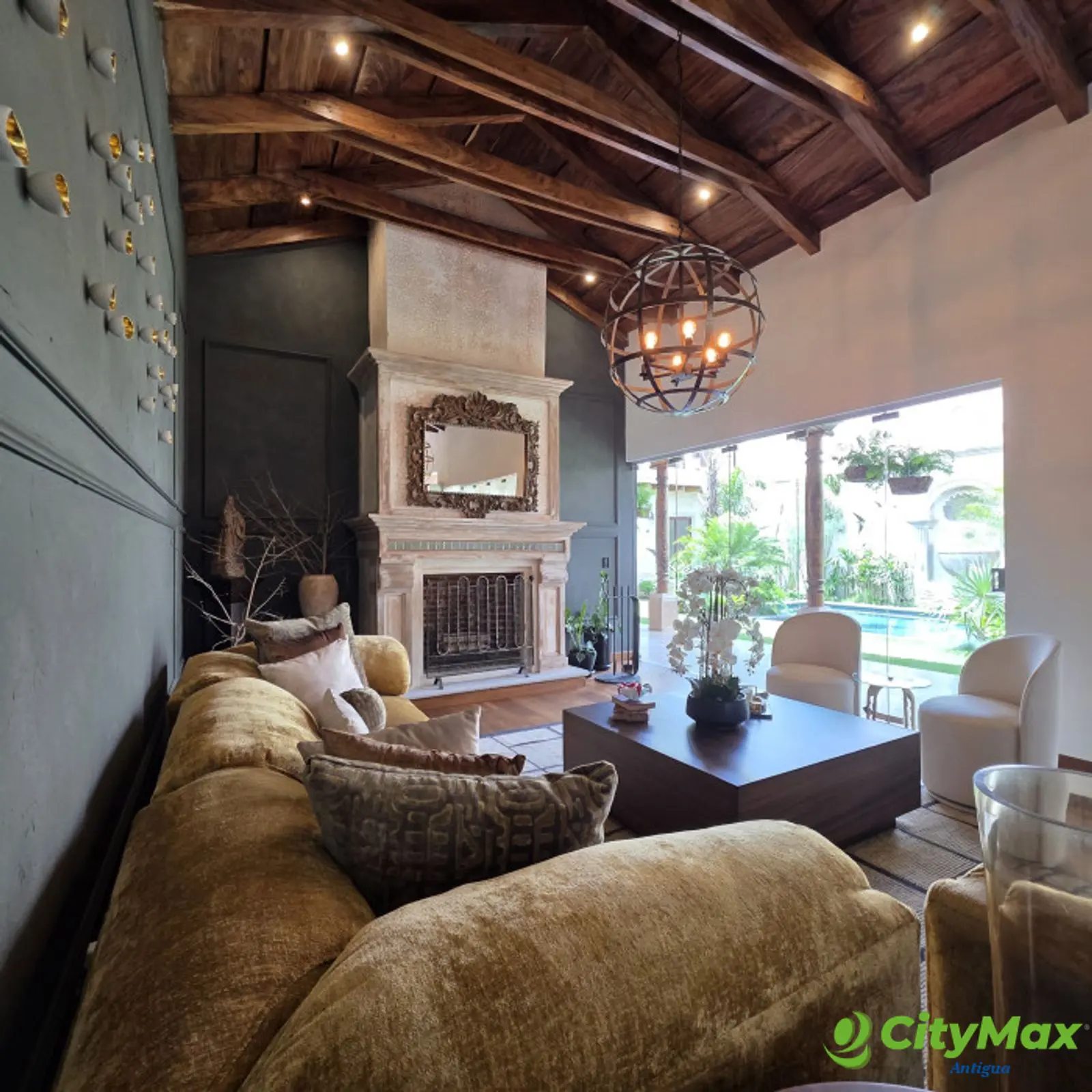 En venta exclusiva y amplia casa en Antigua Guatemala - foto 1