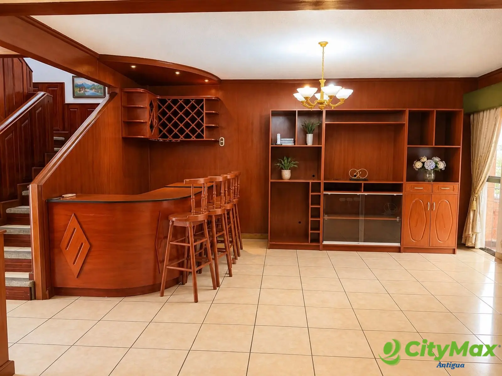 CASA RESIDENCIAL EN VENTA EN ZONA 11 LAS CHARCAS - foto 1
