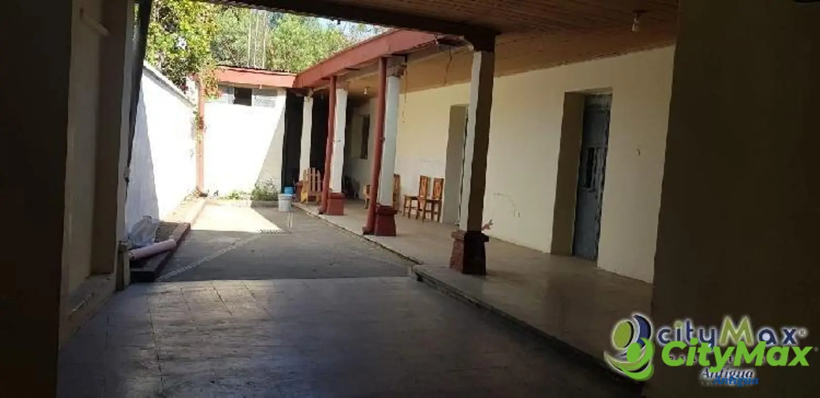 Venta-renta casa a pocos minutos del centro de Antigua - foto 1