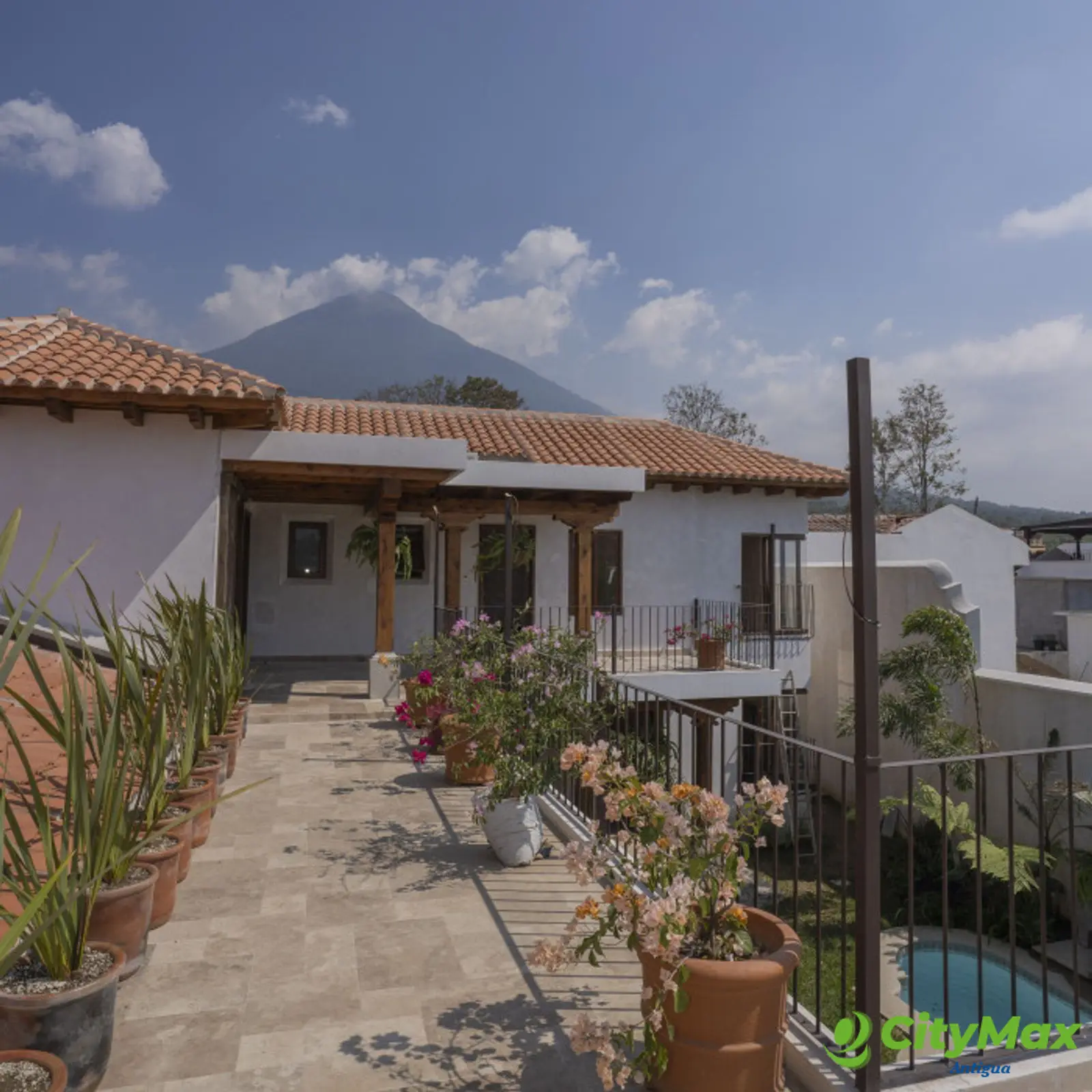 HERMOSA CASA EN VENTA EN ANTIGUA GUATEMALA - foto 1