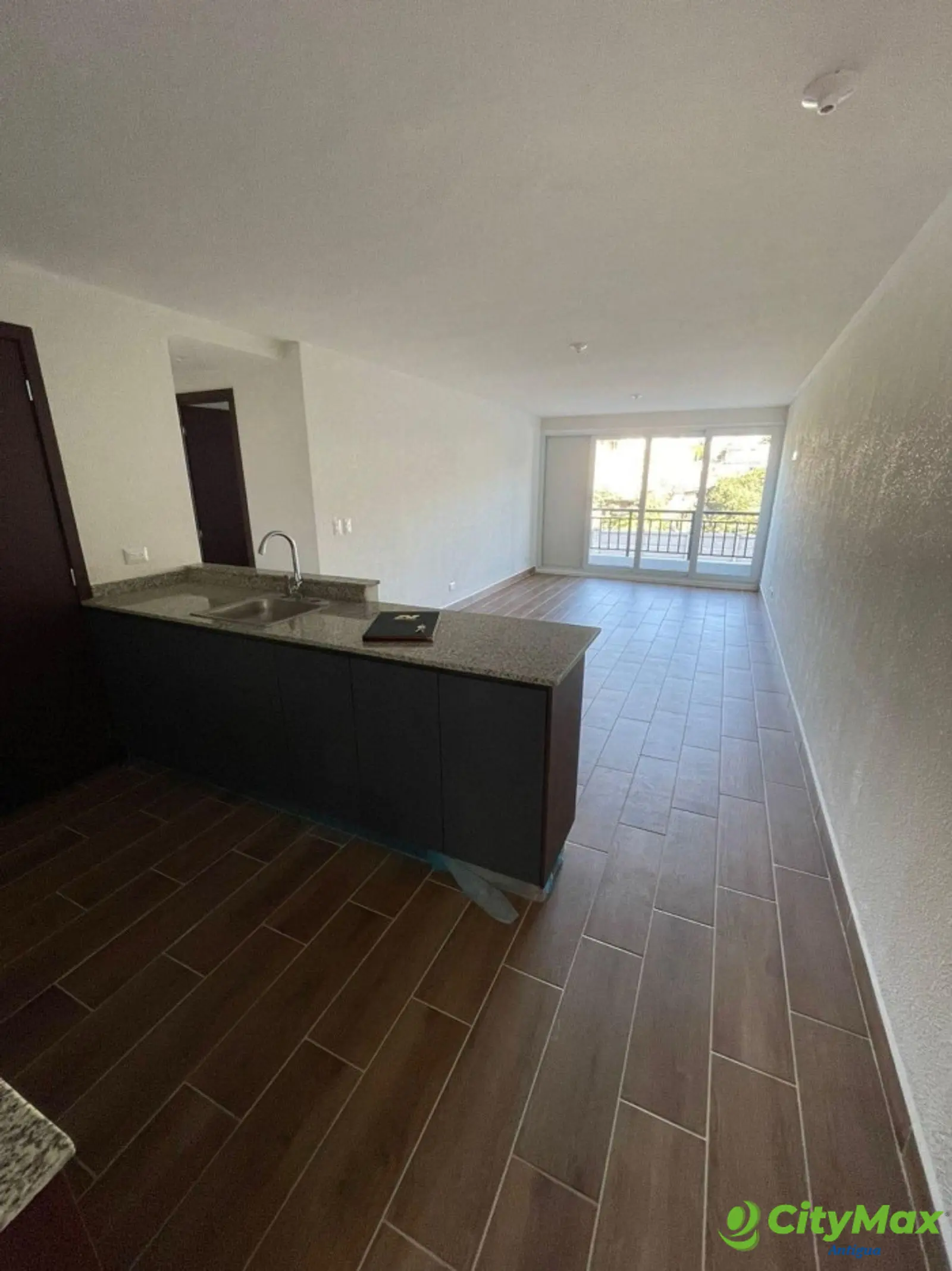 Apartamento en venta en zona 16, Senderos - foto 1