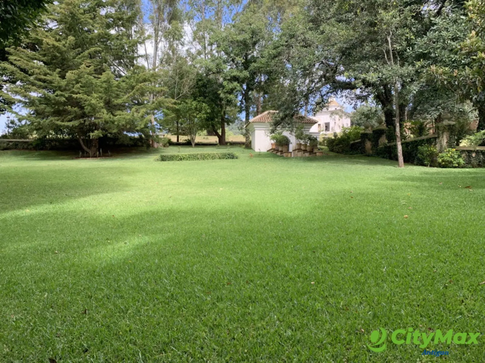 Terreno en exclusivo residencial en San Mateo, Antigua  - foto 1