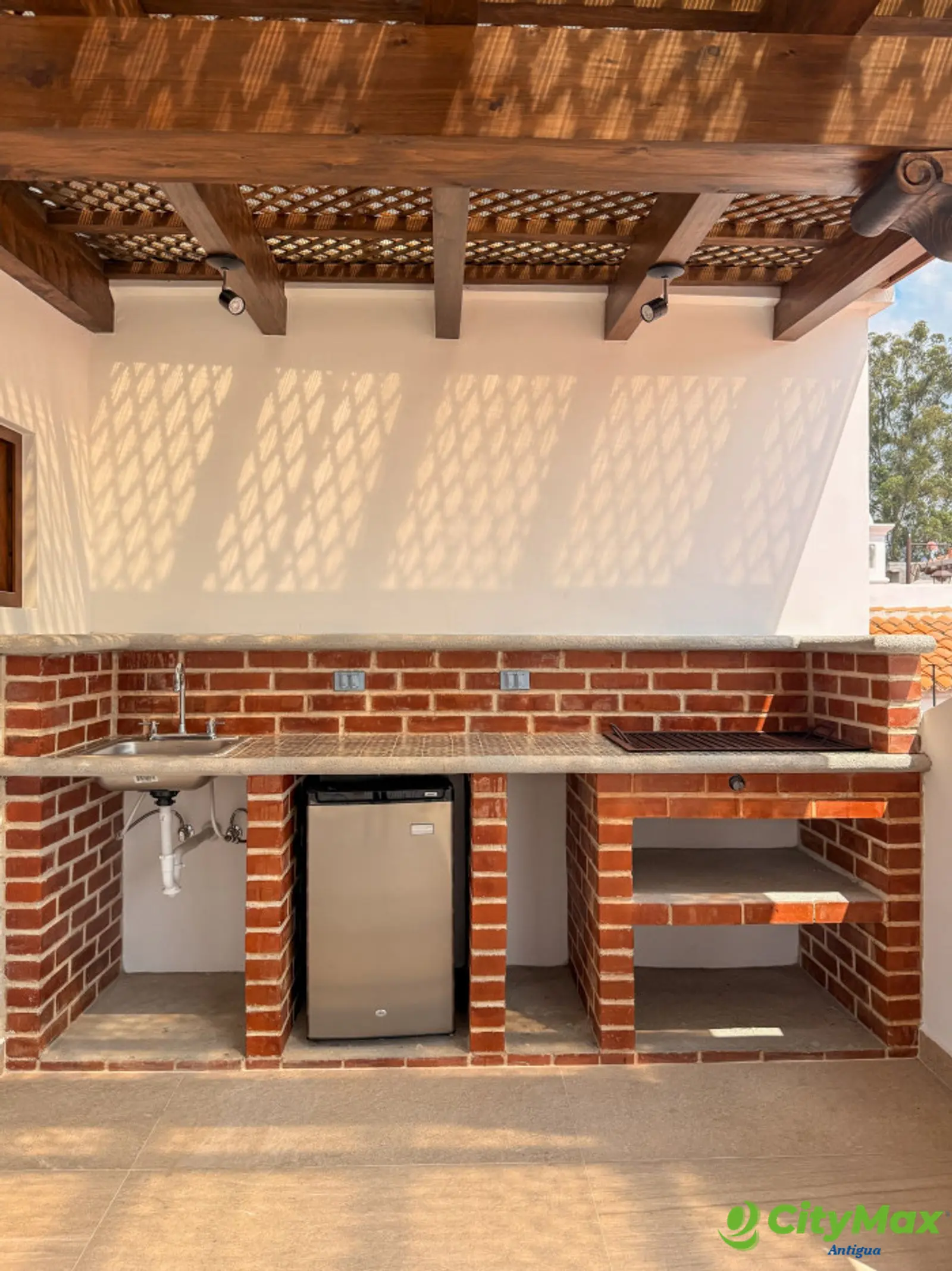 CASA EN VENTA EN LUJOSO RESIDENCIAL CERCA DE ANTIGUA GT - foto 18