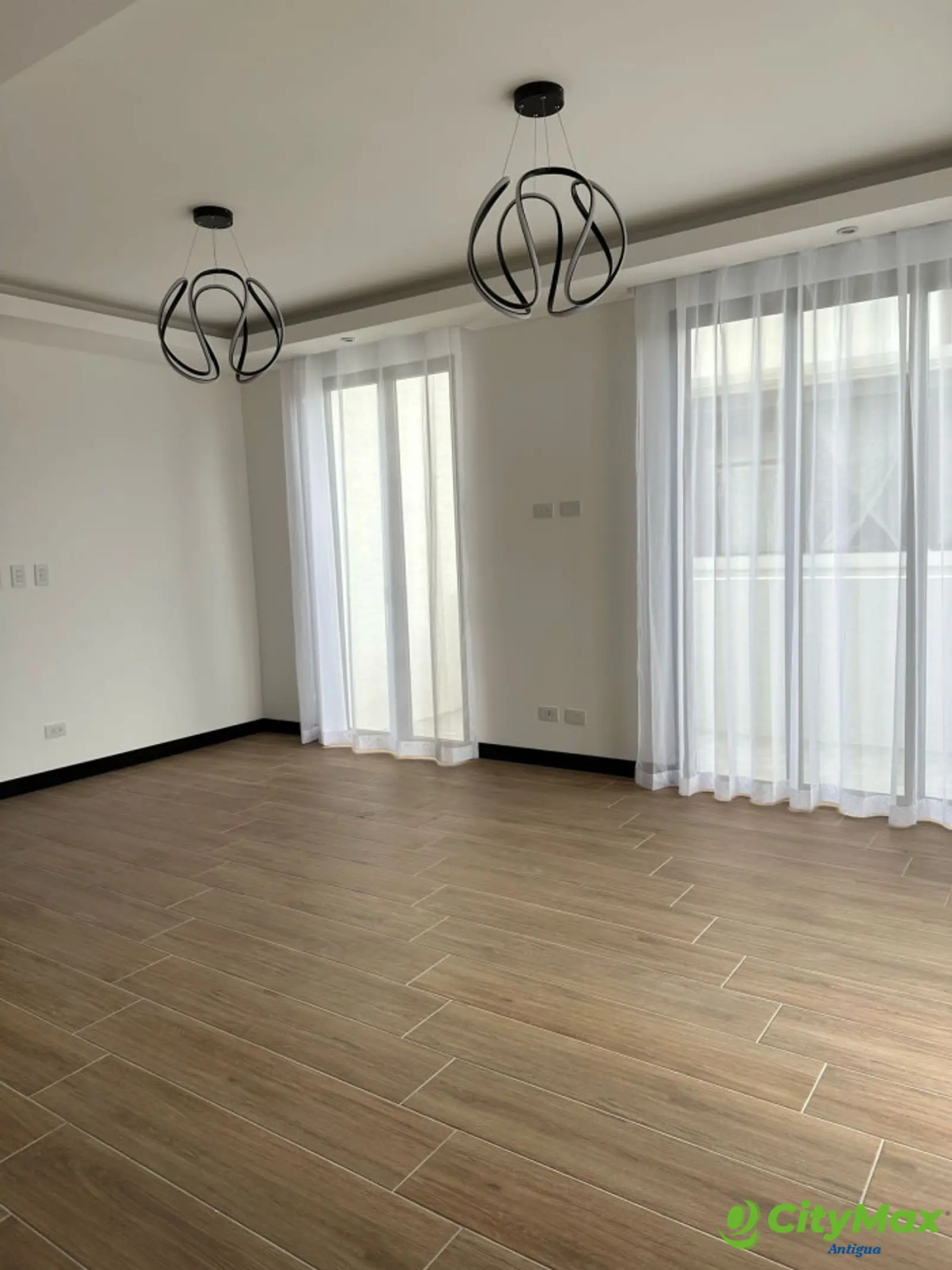 Descubre el lujo en Lirios de Cayalá 3! - foto 18