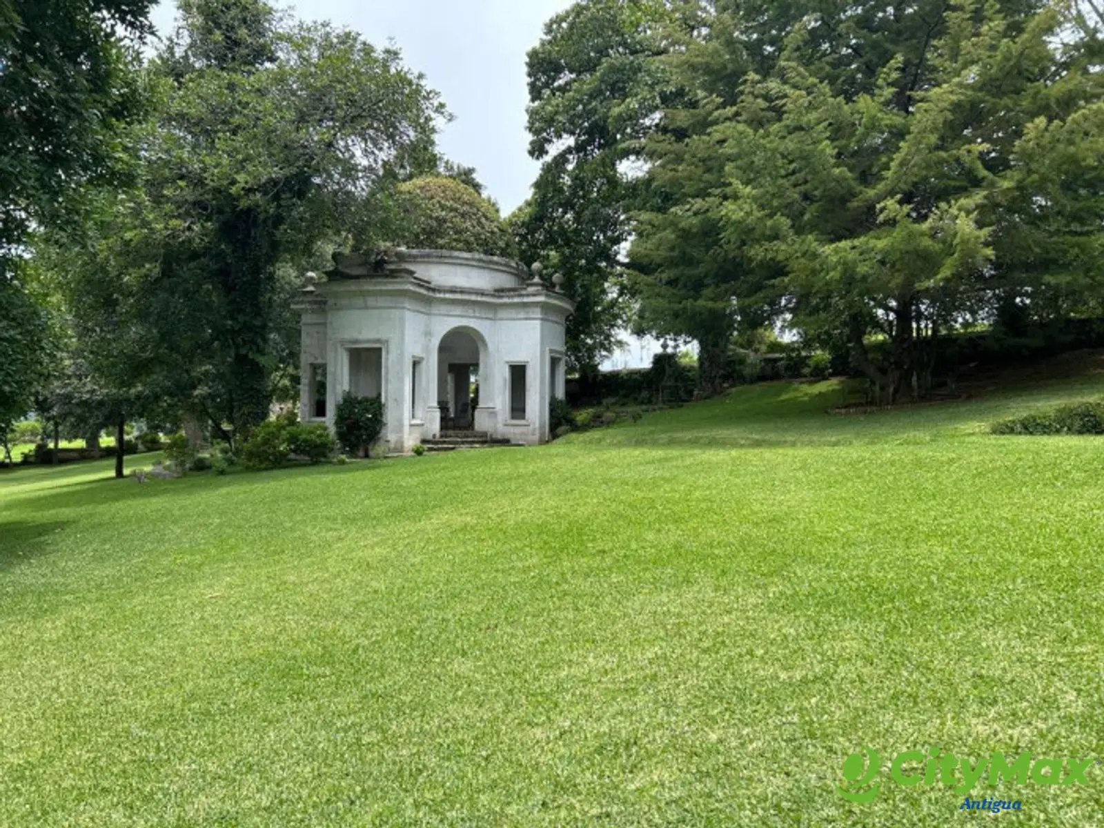 En venta  terreno residencial cercano a Antigua Gt - foto 2