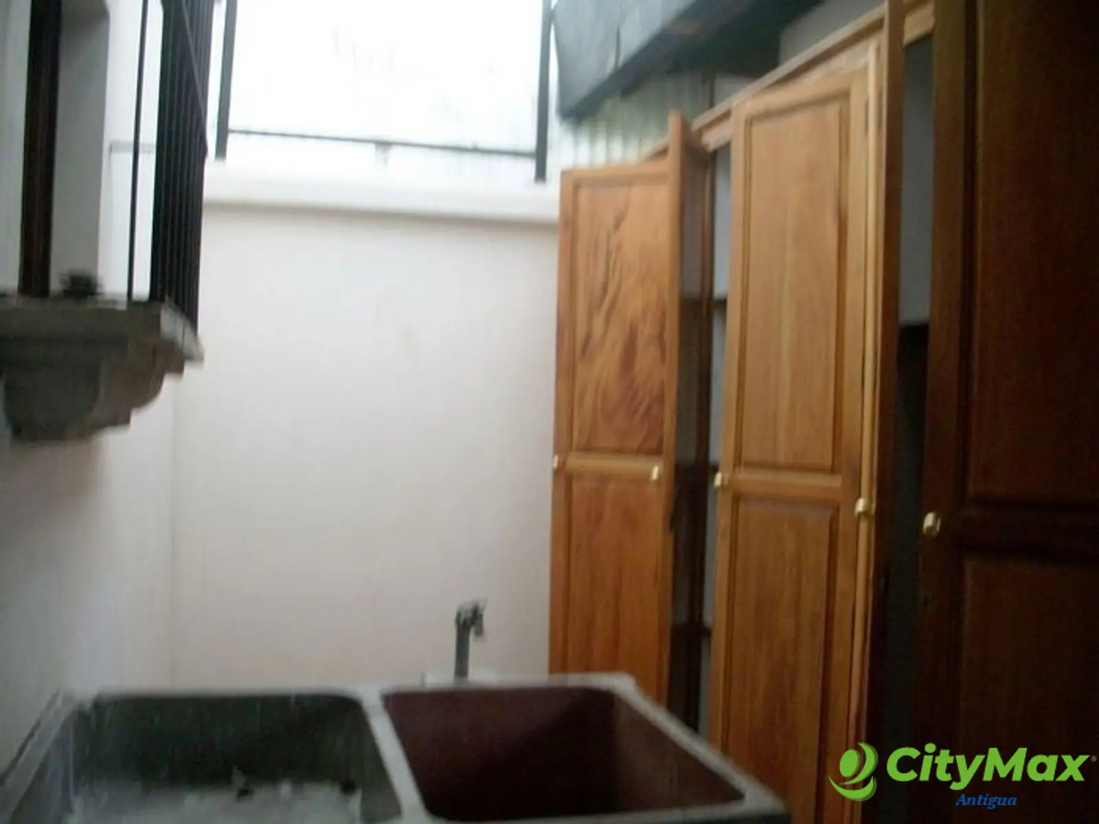 En Venta casa amplia con Jardin en Antigua Guatemala - foto 13