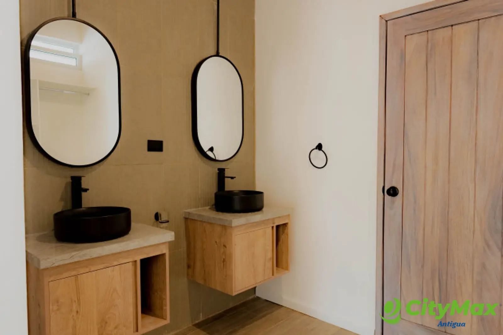 En venta Casa de diseño en Antigua Gardens, Alotenango - foto 12