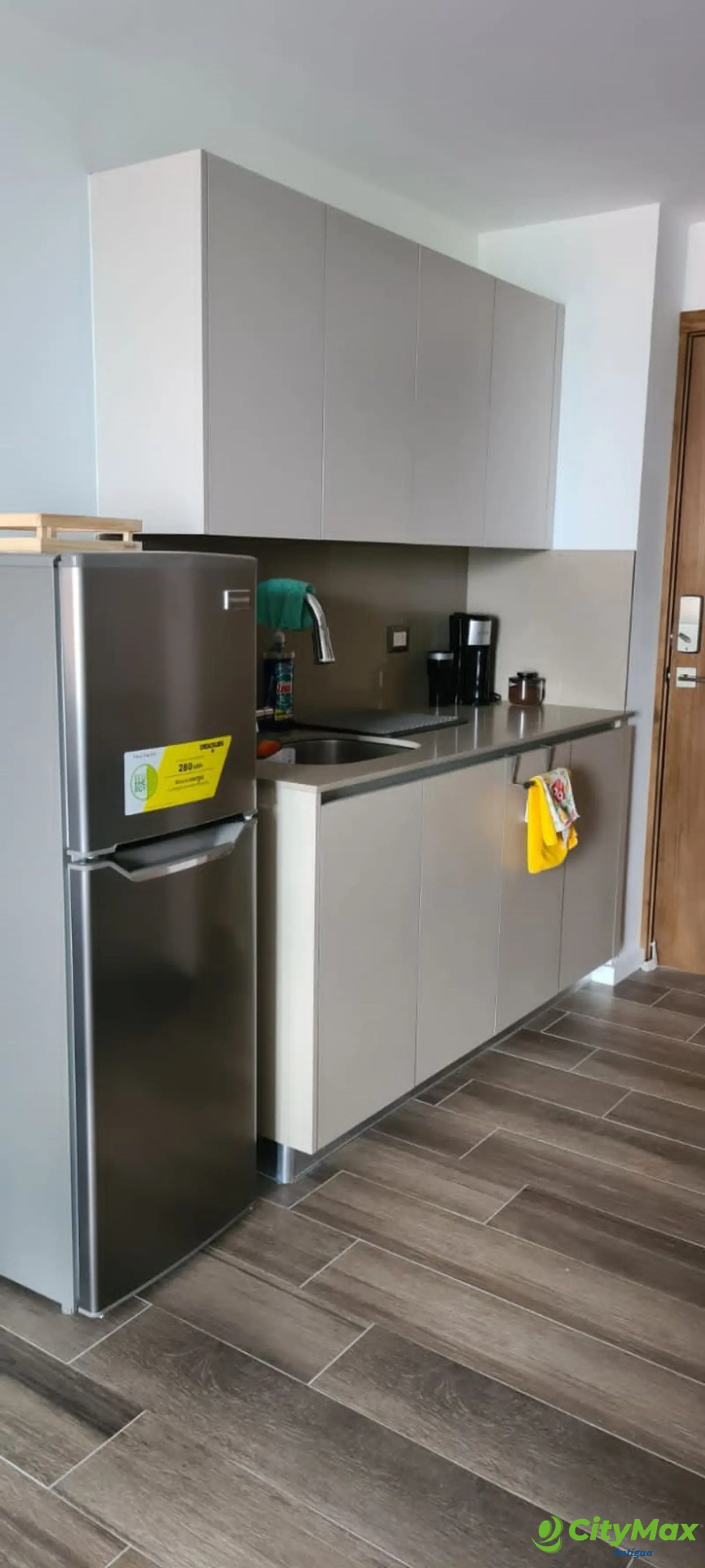 Apartamento en Venta Amueblado en Edificio en Zona 10 - Citymax Antigua vende en Apartamentos Airali