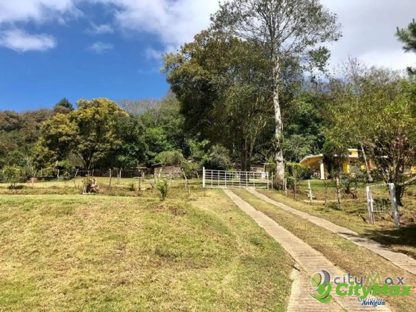 En venta Granja en La Cumbre, San Pedro Sacatepéquez - foto 2