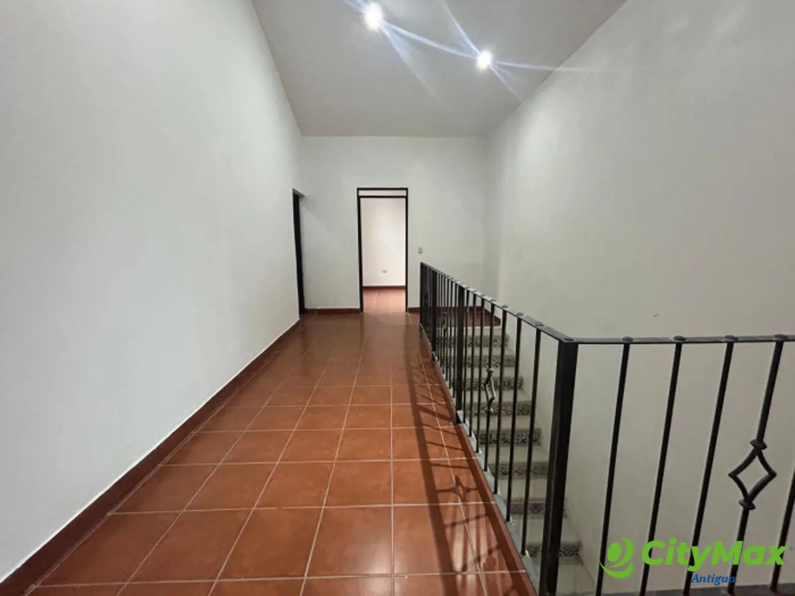En venta casa nueva en Hacienda Malaga cerca Antigua Gt - foto 7